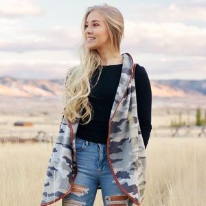 Simply Southern | Grey Camo Vest | Size S